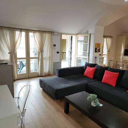 Terrace Escape With Jacuzzi *