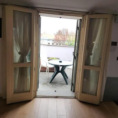 Terrace Escape With Jacuzzi Apartman *