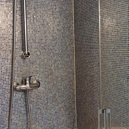 Terrace Escape With Jacuzzi Apartman