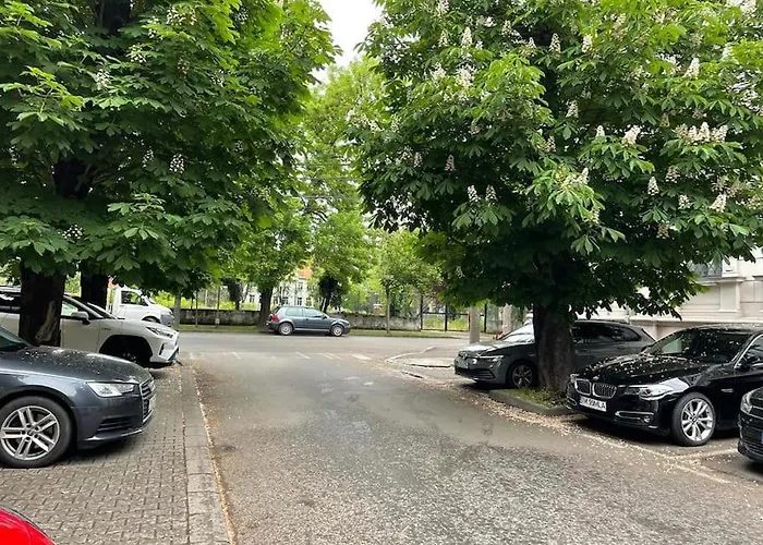 Terrace Escape With Jacuzzi Apartmán *