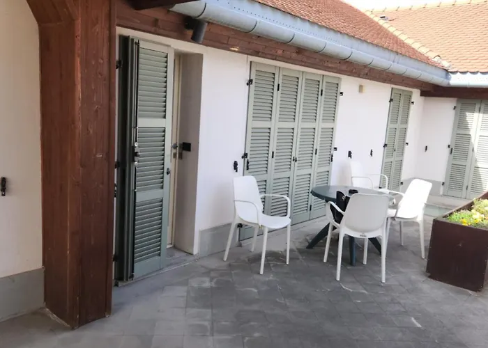 Terrace Escape With Jacuzzi * 蒂米什瓦拉