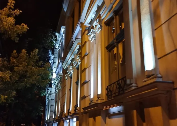 Terrace Escape With Jacuzzi Apartment