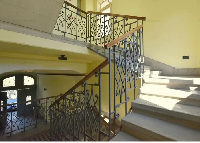 Terrace Escape With Jacuzzi Apartment *