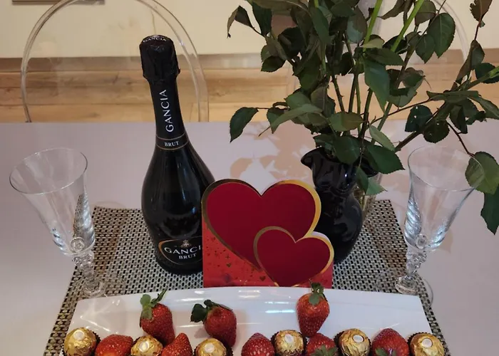 Terrace Escape With Jacuzzi Apartmán