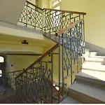 Terrace Escape With Jacuzzi Apartment *